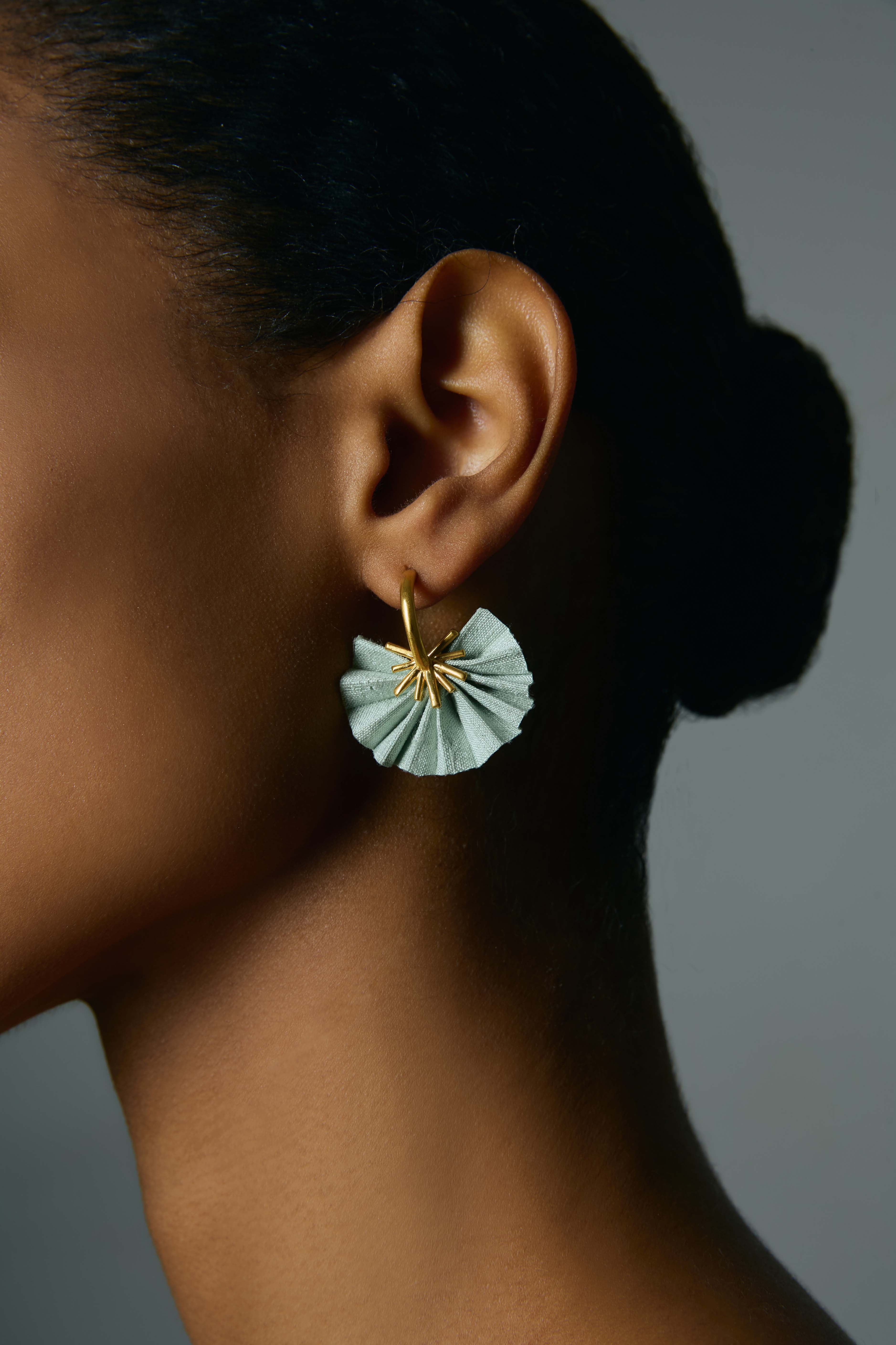 Sparkle Fan Hoops | Pistachio